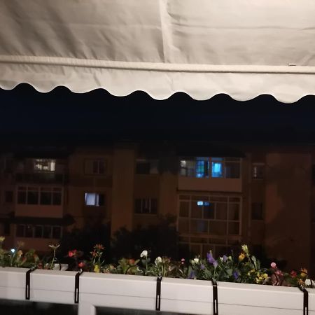 Bloom Box Apartments Craiova Exterior foto