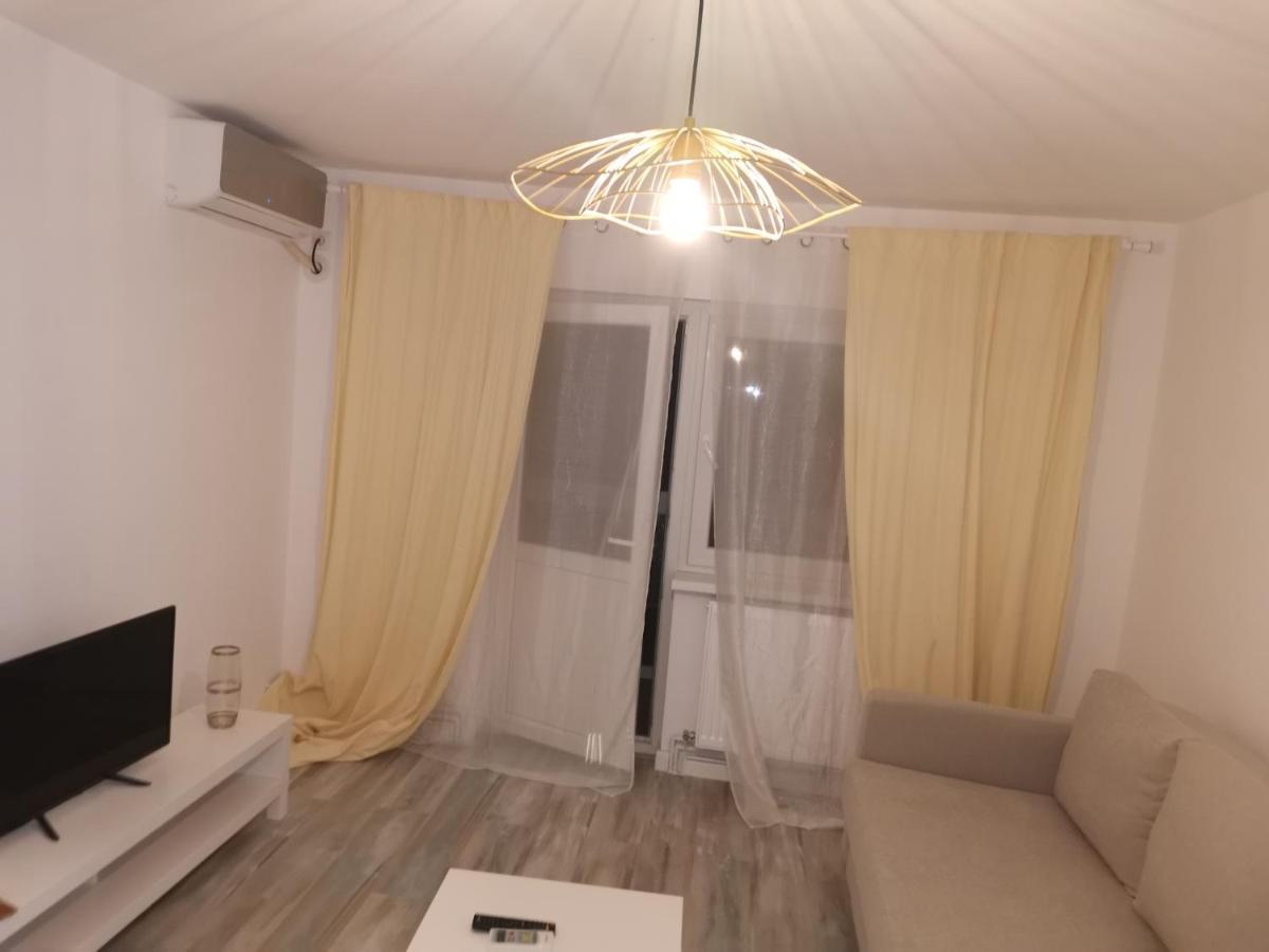 Bloom Box Apartments Craiova Exterior foto