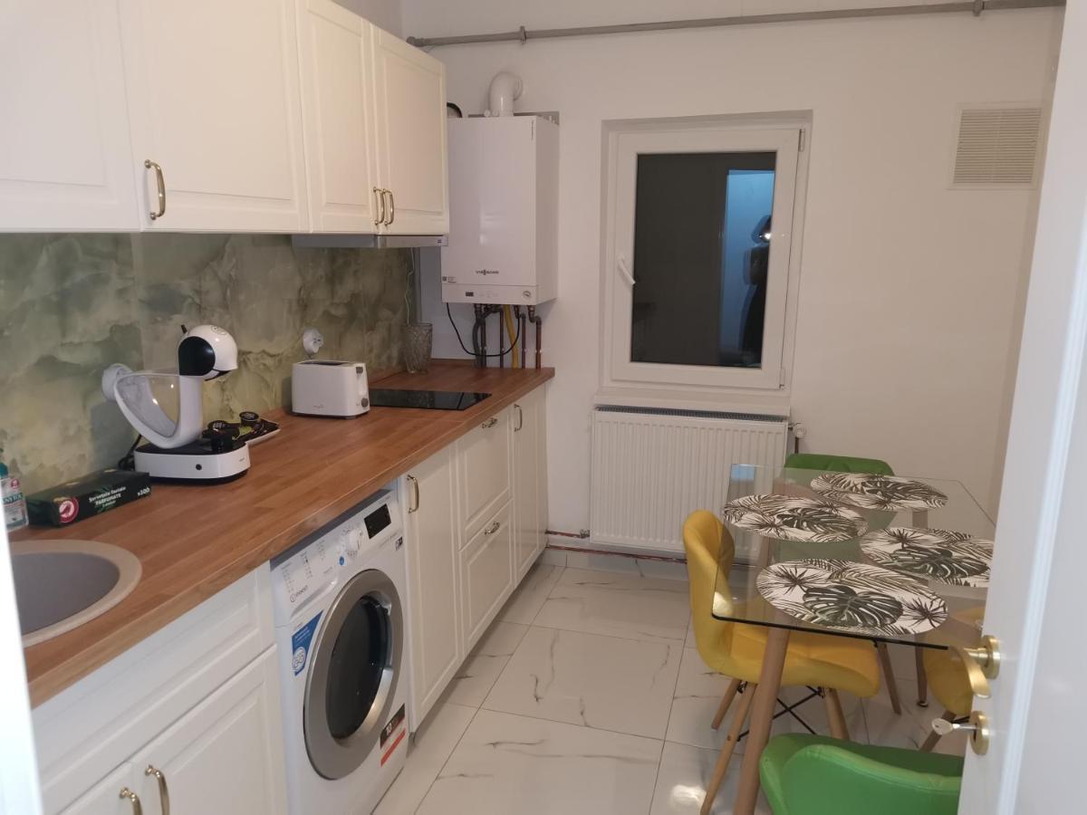 Bloom Box Apartments Craiova Exterior foto
